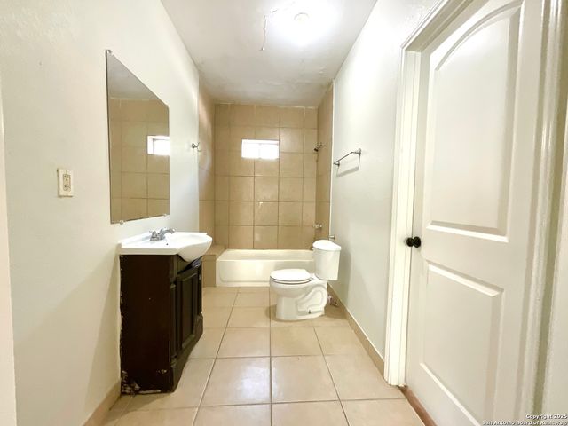 1409 W Woodlawn Ave Apt 5, San Antonio, TX 78201