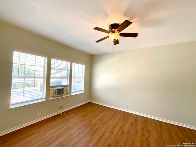 1409 W Woodlawn Ave Apt 5, San Antonio, TX 78201
