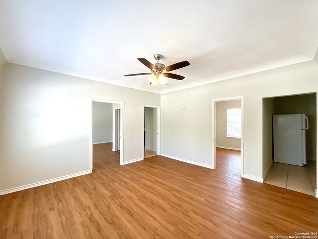 1409 W Woodlawn Ave Apt 5, San Antonio, TX 78201