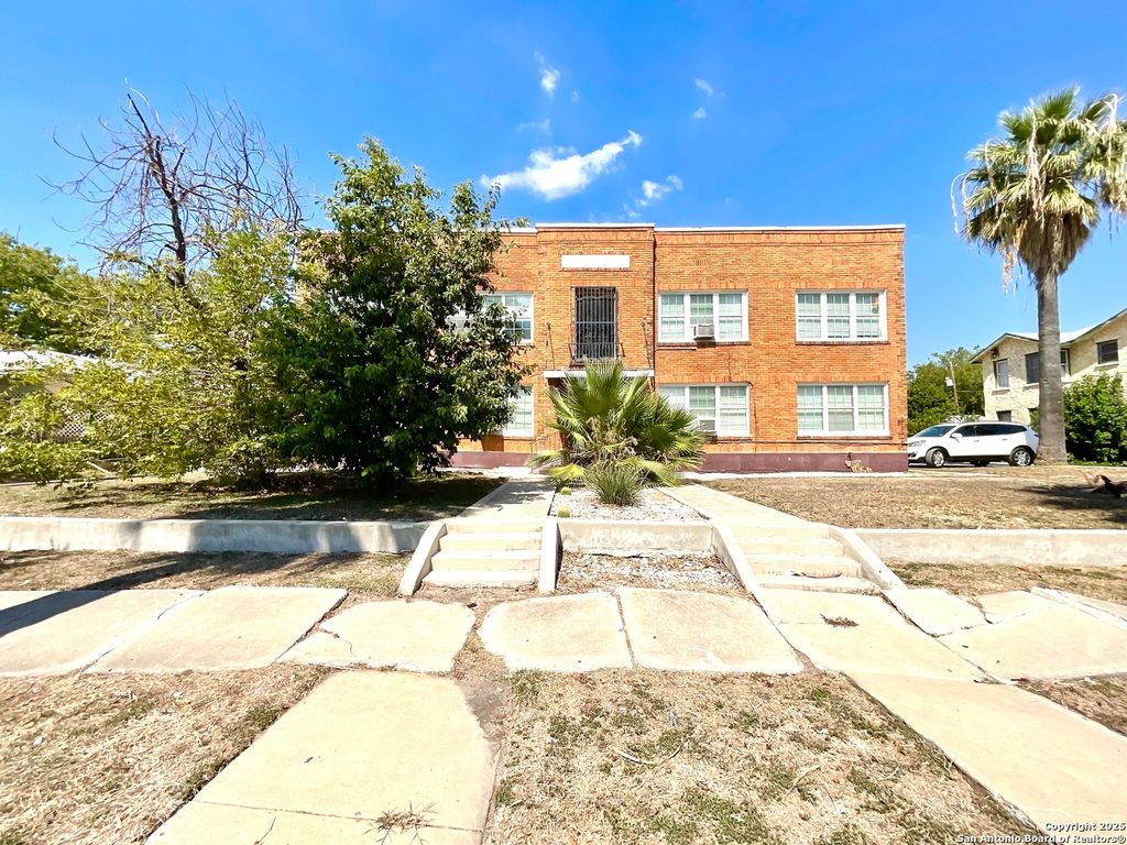 1409 W Woodlawn Ave Apt 5, San Antonio, TX 78201