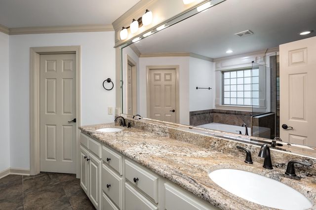 103 Grenoble, Maumelle, AR 72113