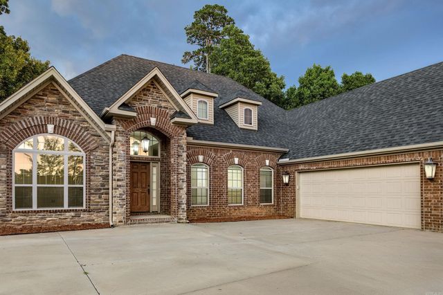 103 Grenoble, Maumelle, AR 72113