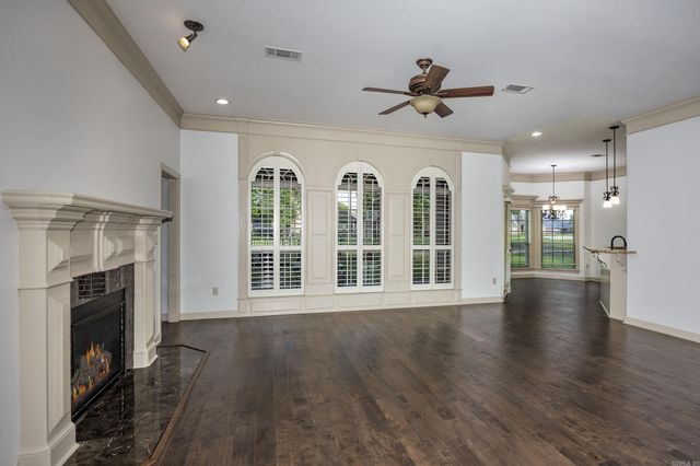 103 Grenoble, Maumelle, AR 72113