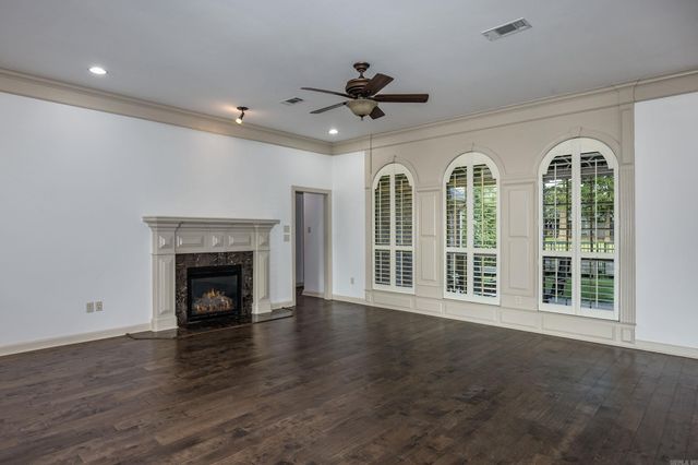 103 Grenoble, Maumelle, AR 72113