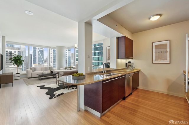 425 1st Street 2007, San Francisco, CA 94105