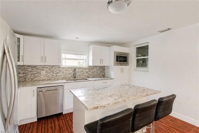 1221 19th ST SW, Naples, FL 34117