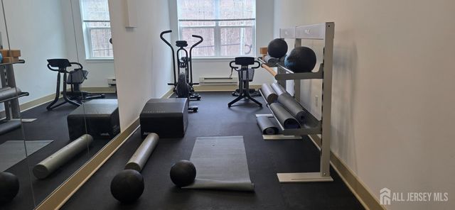 211 HENDERSON Road 1103, South Brunswick, NJ 08852