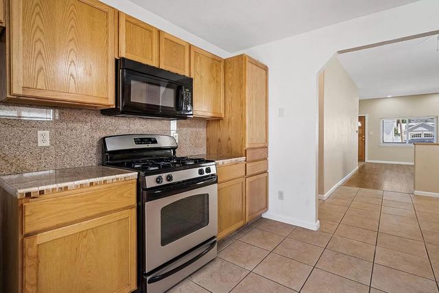 214 W 7th St, Tracy, CA 95376