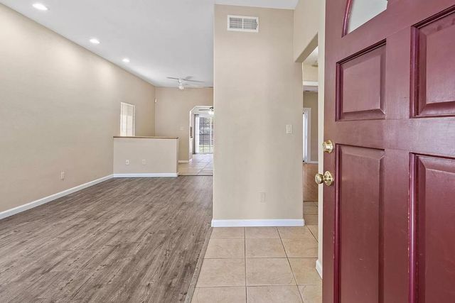 214 W 7th St, Tracy, CA 95376