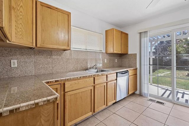 214 W 7th St, Tracy, CA 95376