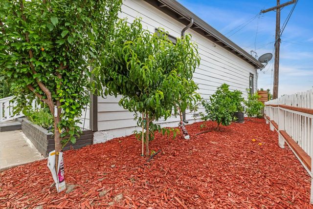 214 W 7th St, Tracy, CA 95376