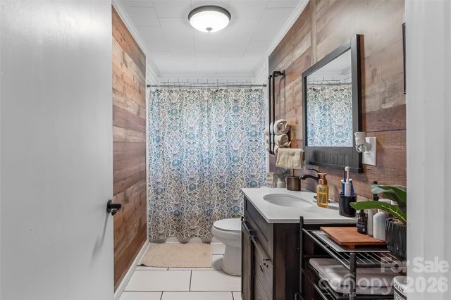 691 Central Street, Hudson, NC 28638