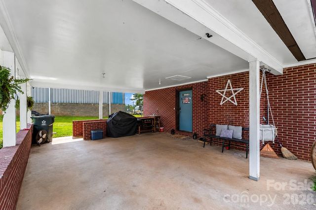 691 Central Street, Hudson, NC 28638