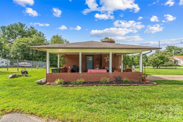 691 Central Street, Hudson, NC 28638