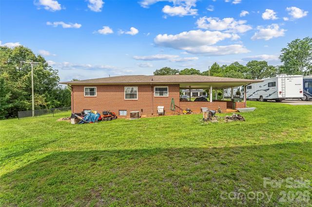 691 Central Street, Hudson, NC 28638