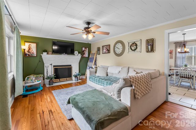 691 Central Street, Hudson, NC 28638