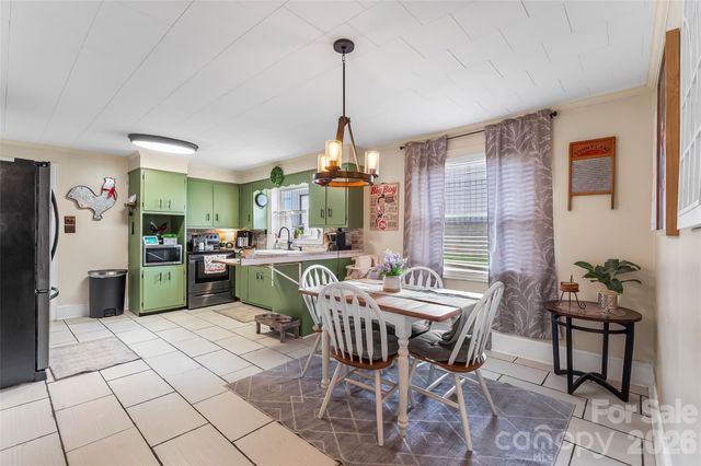 691 Central Street, Hudson, NC 28638