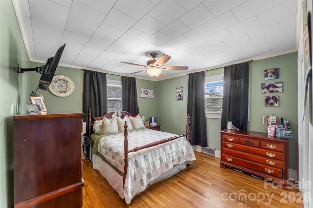 691 Central Street, Hudson, NC 28638