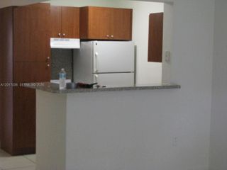 10832 N Kendall Dr U11, Miami, FL 33176
