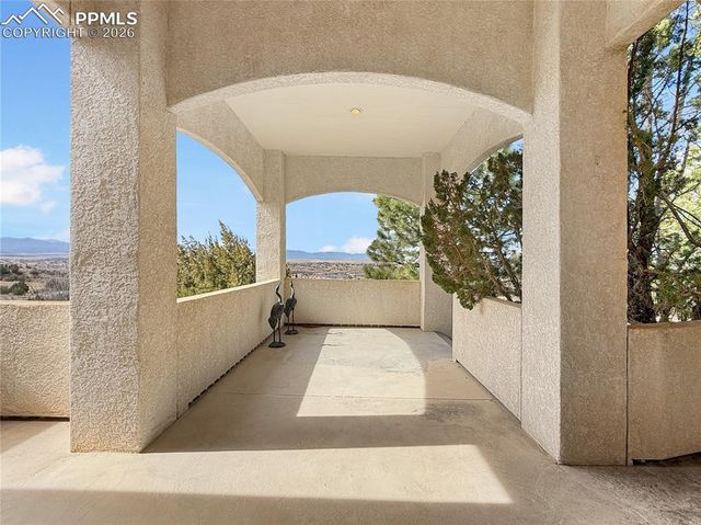 449 S Siesta Lane, Pueblo, CO 81007