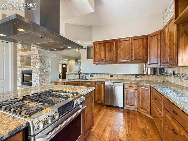 449 S Siesta Lane, Pueblo, CO 81007