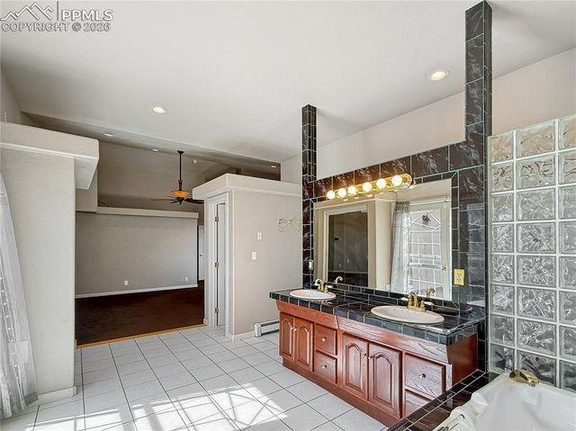 449 S Siesta Lane, Pueblo, CO 81007