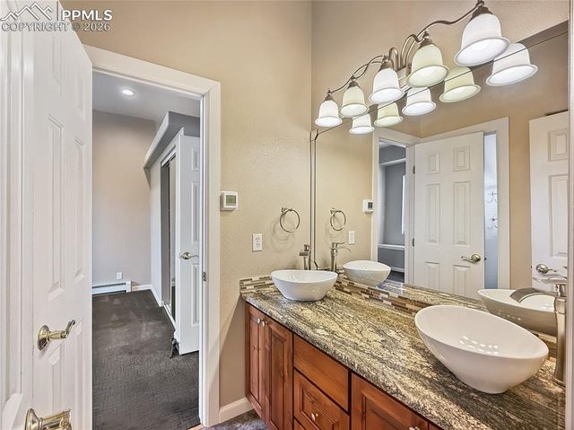 449 S Siesta Lane, Pueblo, CO 81007