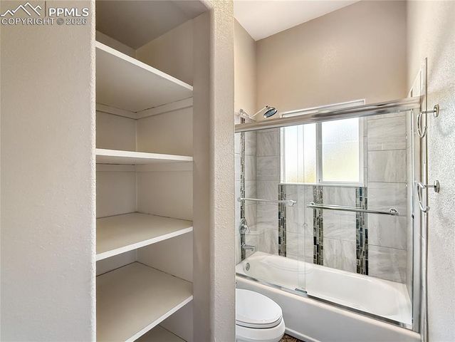 449 S Siesta Lane, Pueblo, CO 81007