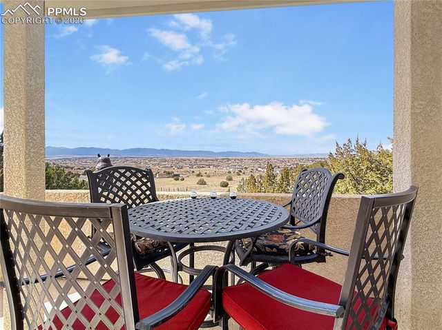 449 S Siesta Lane, Pueblo, CO 81007