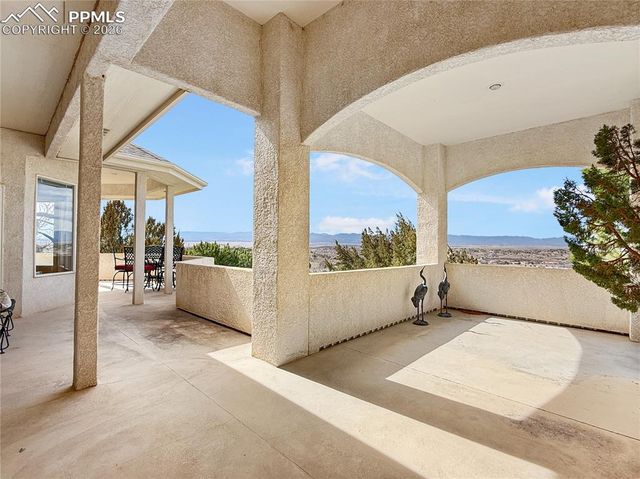 449 S Siesta Lane, Pueblo, CO 81007