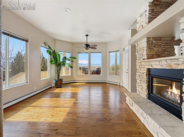 449 S Siesta Lane, Pueblo, CO 81007