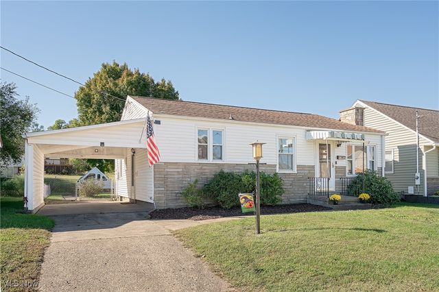 1012 39TH Street, Vienna, WV 26105