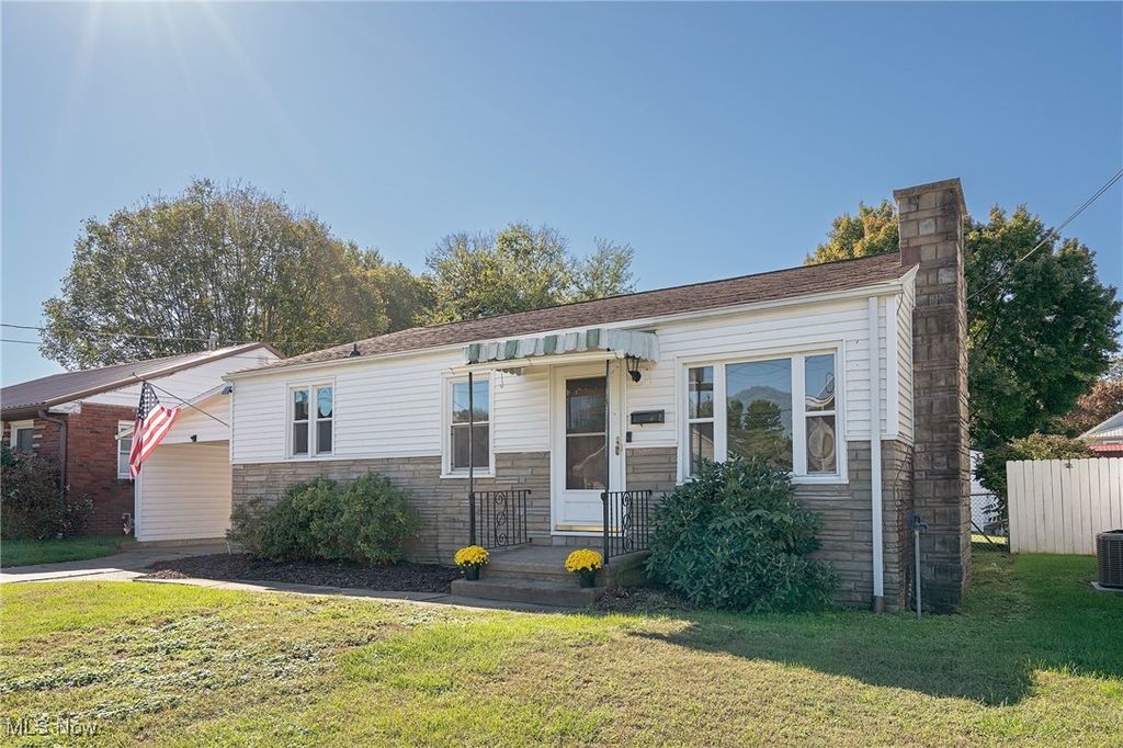 1012 39TH Street, Vienna, WV 26105