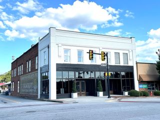 114 N Walnut Street, Seneca, SC 29678