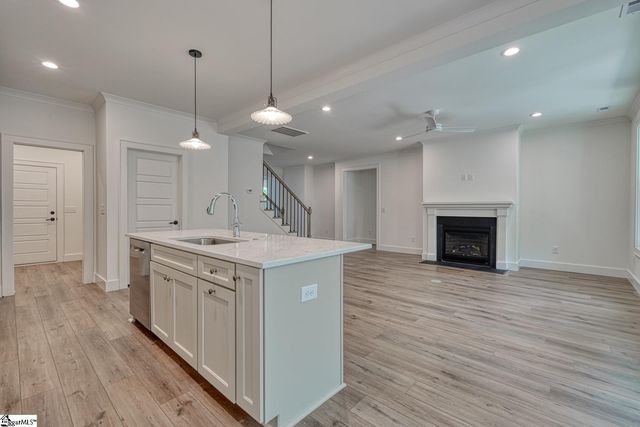 447 Brunswick Lane, Inman, SC 29349