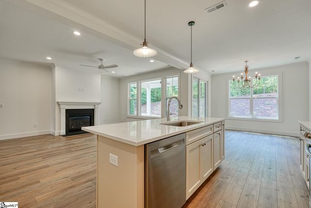 447 Brunswick Lane, Inman, SC 29349