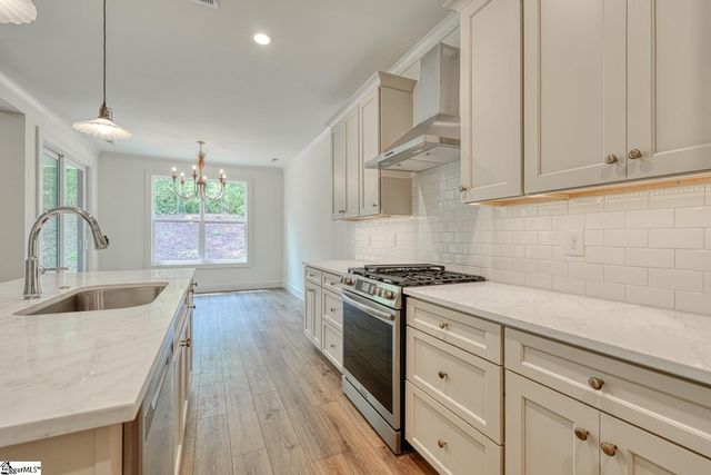 447 Brunswick Lane, Inman, SC 29349