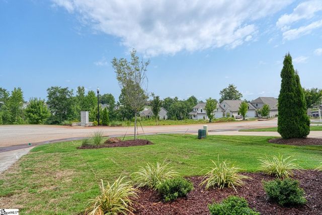 447 Brunswick Lane, Inman, SC 29349