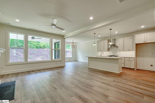 447 Brunswick Lane, Inman, SC 29349