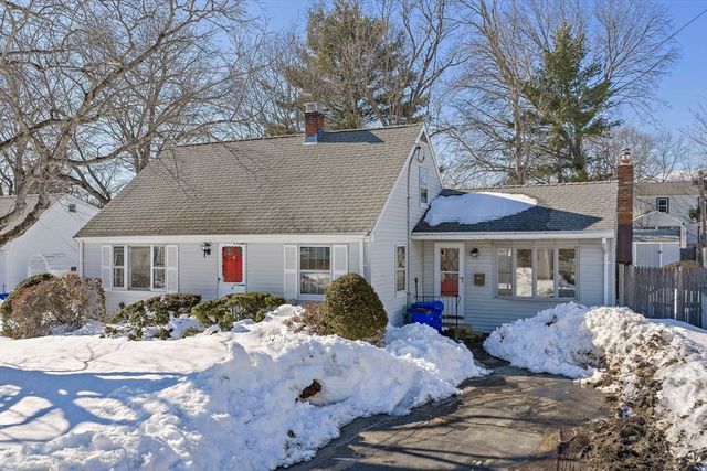 14 Washington Circle, Holbrook, MA 02343