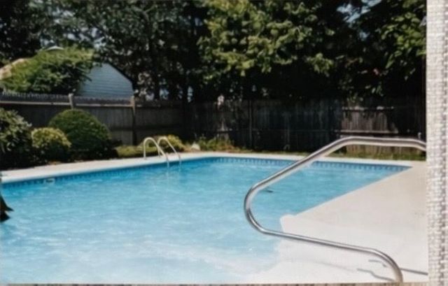 14 Washington Circle, Holbrook, MA 02343