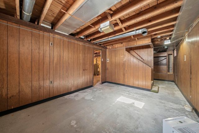 14 Washington Circle, Holbrook, MA 02343