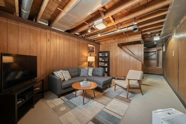 14 Washington Circle, Holbrook, MA 02343