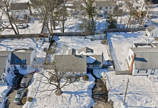 14 Washington Circle, Holbrook, MA 02343