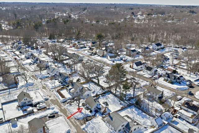 14 Washington Circle, Holbrook, MA 02343