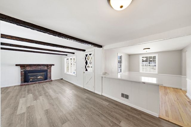 14 Washington Circle, Holbrook, MA 02343