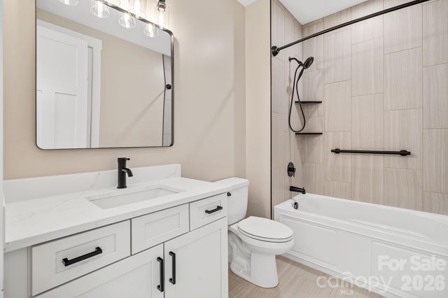 8 Heartleaf Circle, Arden, NC 28704