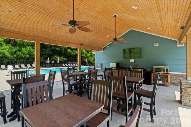 8 Heartleaf Circle, Arden, NC 28704