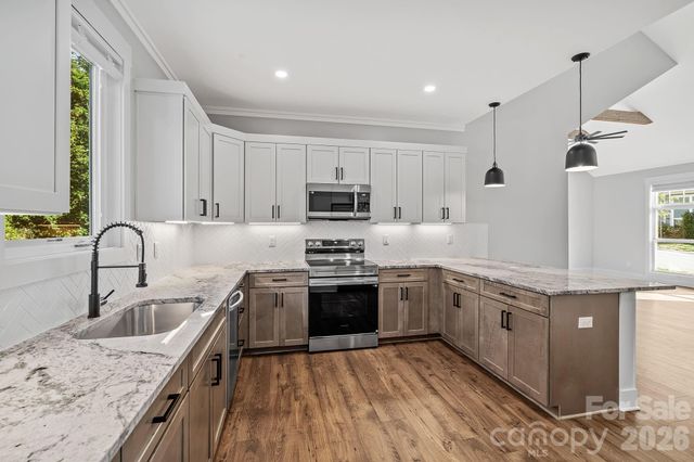 8 Heartleaf Circle, Arden, NC 28704