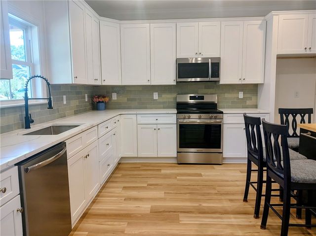 2536 Six Mile Highway, Central, SC 29630